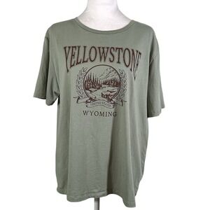 Goodie Two Sleeves Yellowstone Wyoming By Graphic Tee Women's XXL Sage